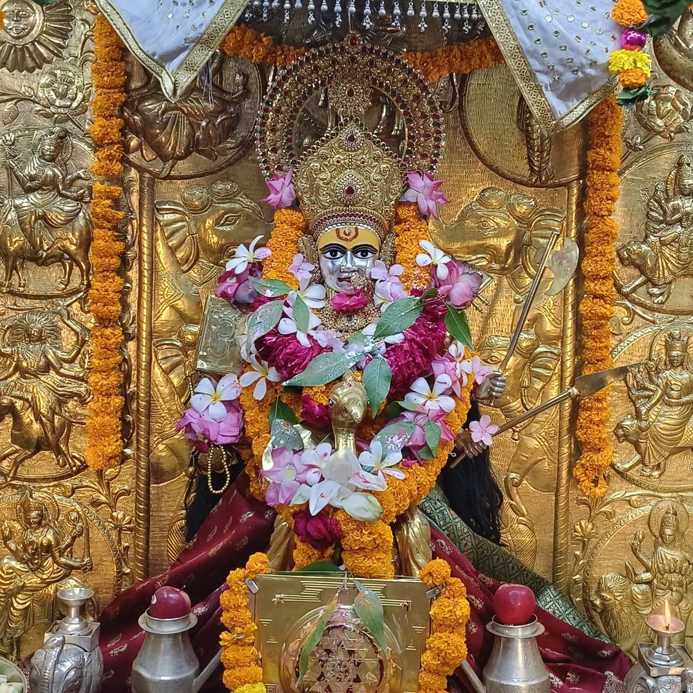 ખેડબ્રહ્મા અંબિકા મંદિરે ભાદરવી પૂનમ મેળા માટે દર્શન-આરતીના સમય બદલાયા:મંદિર ટ્રસ્ટે 20 થી 26 સપ્ટેમ્બર સુધીના કાર્યક્રમો અને સમયની જાહેરાત કરી
