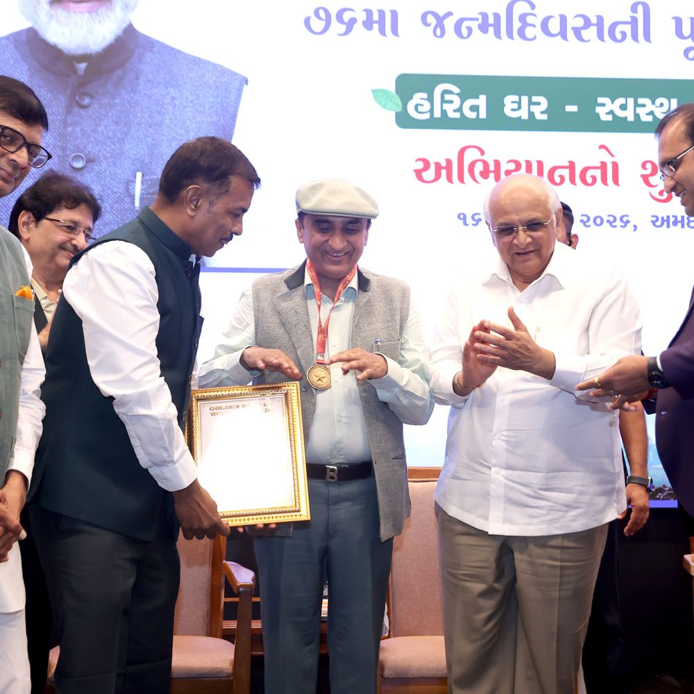 અમદાવાદમાં ‘હરિત ઘર - સ્વસ્થ સમાજ’ અભિયાનનો પ્રારંભ:પીએમ મોદીના 76મા જન્મદિને 76,000 કિચન ગાર્ડન છોડ વાવવાથી બન્યો વર્લ્ડ રેકોર્ડ