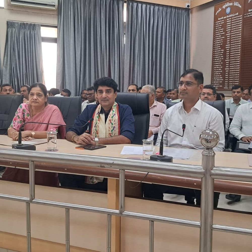 આવતીકાલે મનપાનું જનરલ બોર્ડ યોજાશે:રાજકોટમાં જન્મ-મરણની 10,000થી વધુ અટવાયેલી અરજી, આવાસ, ટીપી સહિતનાં પ્રશ્ને હોબાળો થવાની શક્યતા, અધિકારીઓમાં ભારે દોડધામ