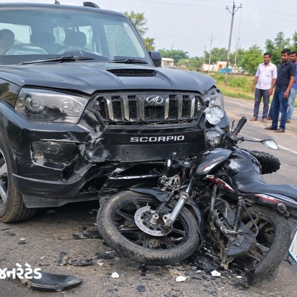 સરસ્વતીના વાગડોદ પાસે સ્કોર્પિયોની ટક્કરે બાઇક ચાલકનું મોત:કાર ચાલક ગાડી મૂકી ફરાર, પોલીસે ગુનો નોંધ્યો