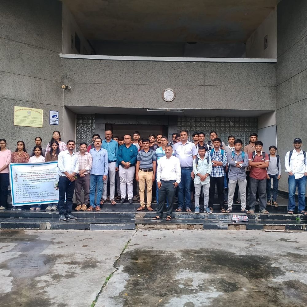 દાહોદ ઈજનેરી કોલેજમાં આયુર્વેદ થકી માનસિક સ્વાસ્થ્ય સેમિનાર યોજાયો:વિદ્યાર્થીઓને તણાવમુક્ત જીવન માટે પંચકર્મ અને આયુર્વેદિક ઉપચારનું માર્ગદર્શન મળ્યું