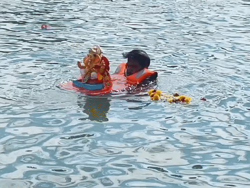 પાંચમાં દિવસે બાપ્પાનું વિસર્જન:શહેરમાં 11 તળાવોમાં ગણેશ પ્રતિમાના વિસર્જનની વ્યવસ્થા, નવલખી મેદાન ખાતે પોલીસ કમિશનર અને મેયરે મુલાકાત લઈ નિરીક્ષણ કર્યું