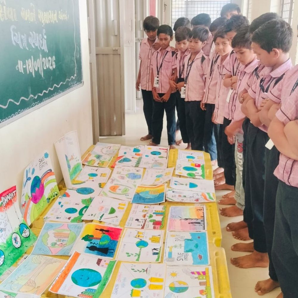 કુજાડ પ્રાથમિક શાળામાં વિકસિત ભારત અભિયાન હેઠળ સ્પર્ધા યોજાઈ:ચિત્ર પ્રદર્શન અને વક્તવ્ય સ્પર્ધાનું આયોજન કરાયું, મહેમાનોએ બાળકોને પ્રોત્સાહિત કર્યા