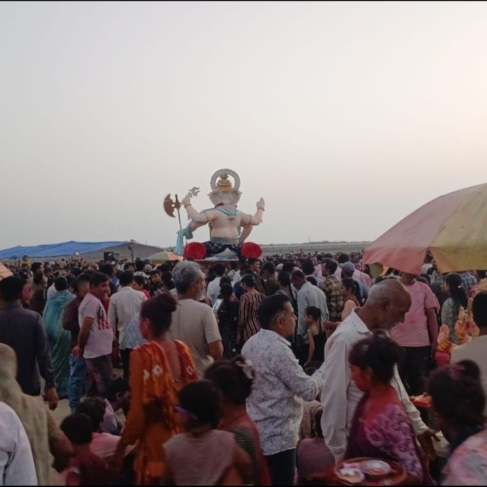 રવિવારે બીજા તબક્કાનુ ગણેશ પ્રતિમાઓનું વિસર્જન થશે‎:પ્રથમ તબક્કામાં ગણેશ પ્રતિમાઓના વિસર્જનમાં માનવ મેદની ઉમટી પડી