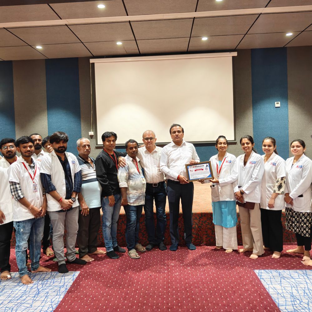 225 રક્તદાતાઓએ ત્રણ જિંદગી બચાવવા રક્તદાન કર્યું:PM મોદીના જન્મદિવસ પર વેરાવળમાં 'સેવા સંકલ્પ અભિયાન' અંતર્ગત મેગા બ્લડ ડોનેશન કેમ્પ યોજાયો
