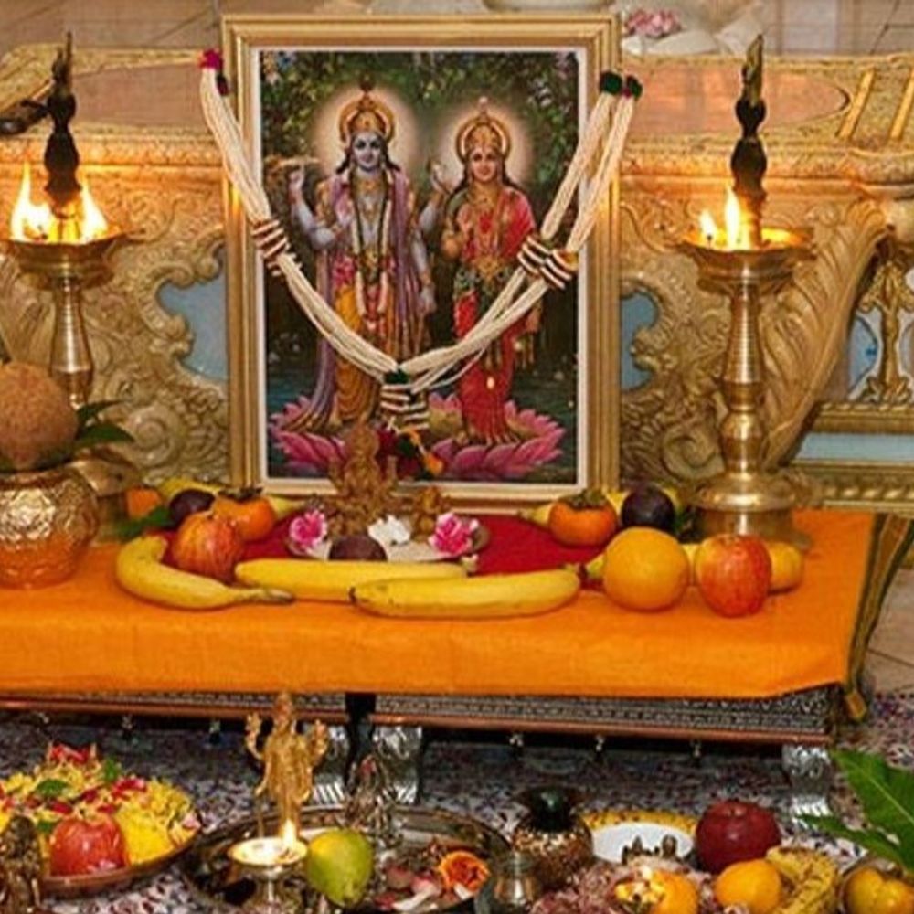 22 સપ્ટેમ્બરે ડોલ એકાદશી:દશમી તિથિની સાંજથી જ એકાદશી વ્રત શરૂ થઈ જાય છે, ભગવાન ગણેશ, વિષ્ણુજી અને મહાલક્ષ્મીનો અભિષેક કરો