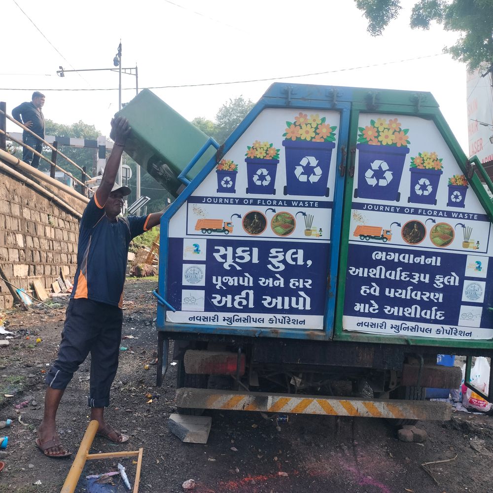 મહાપાલિકાની ઇકો-ફ્રેન્ડલી પહેલ:ગણેશોત્સવના પૂજાપામાંથી બનશે જૈવિક ખાતર અને અગરબત્તી