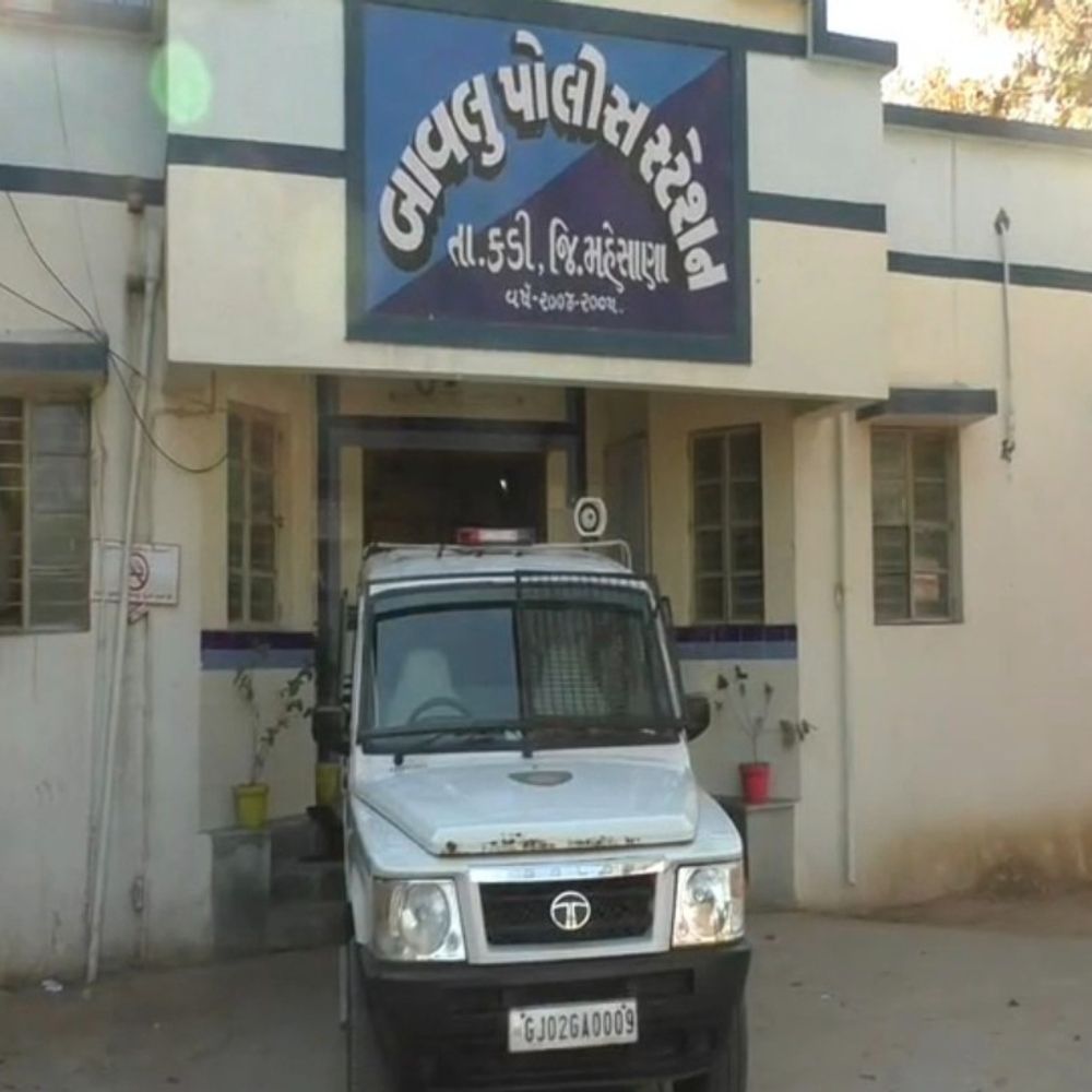 અમદાવાદના વેપારી સાથે જમીન ખરીદીના નામે રૂ.3.99 કરોડની ઠગાઈ:બાનાખત કર્યા પછી પણ અન્ય વ્યક્તિને દસ્તાવેજ કરી આપ્યો, જમીન માલિક સહિત 4 સામે ફરિયાદ