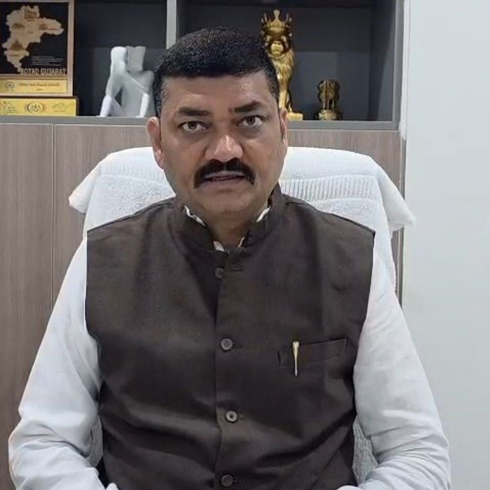 પરીક્ષા કેન્દ્રો પોતાના જિલ્લામાં જ ફાળવવા માંગ:બોટાદના ધારાસભ્ય ઉમેશ મકવાણાએ મુખ્યમંત્રીને રજૂઆત કરી, પરીક્ષાર્થીઓના ખર્ચમાં રાહત આપવા કહ્યું