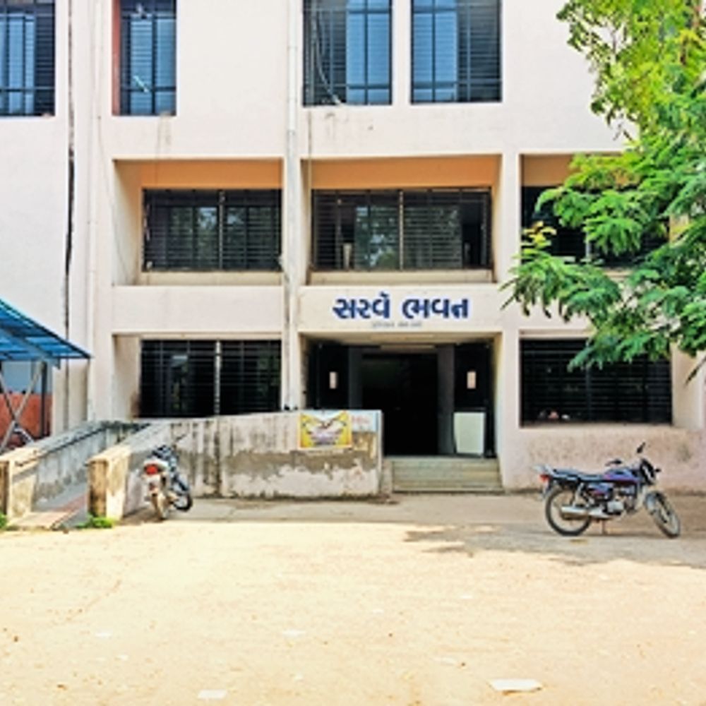 જમીન દફતર કચેરીની હડતાળ: 5 દિવસના બંધથી 35 દિવસનો કામનો બોજ વધશે