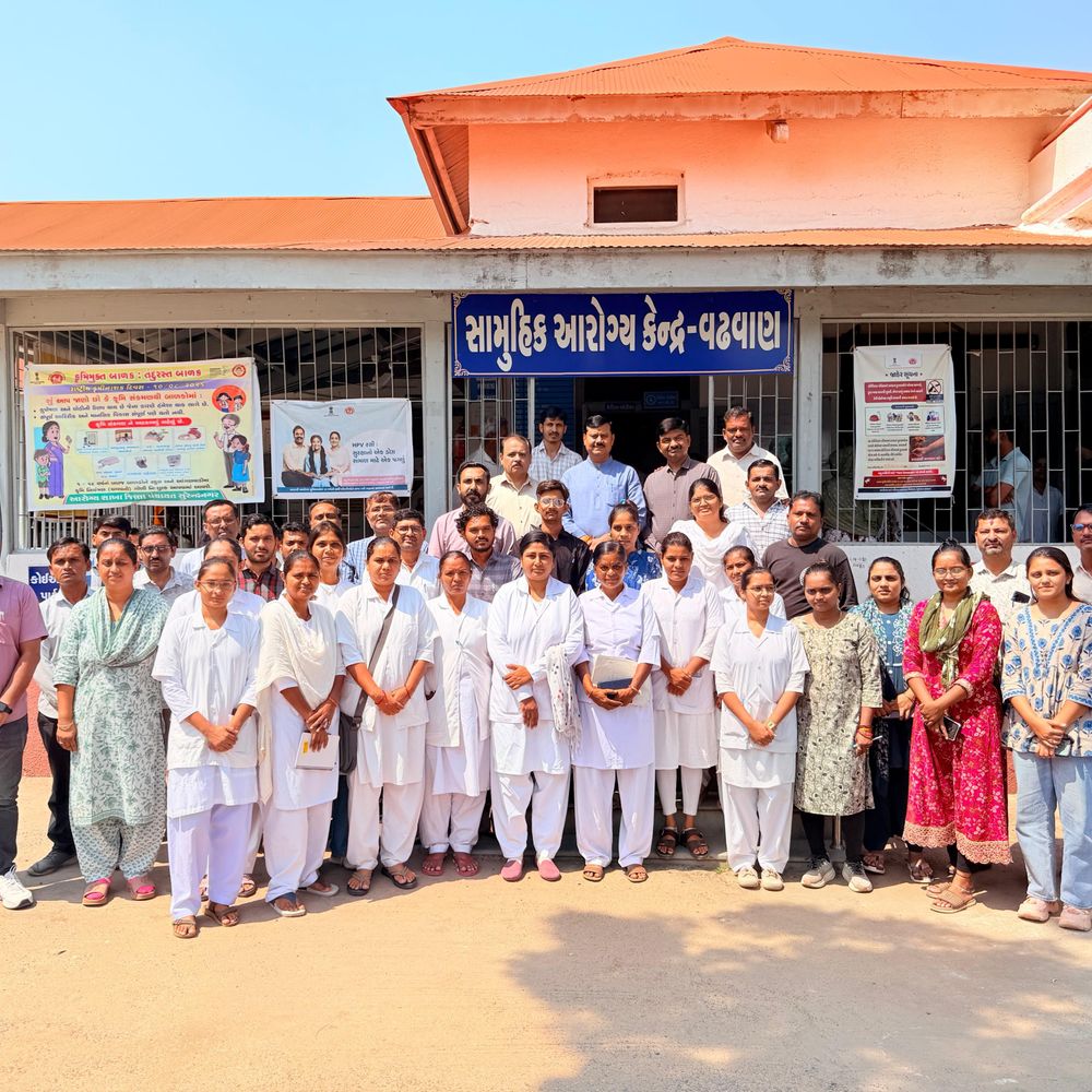 વઢવાણ સામૂહિક આરોગ્ય કેન્દ્રની ધારાસભ્ય જગદીશ મકવાણાએ મુલાકાત લીધી:દર્દીઓને મળતી સારવાર, દવાઓ અને અન્ય સુવિધાઓની વિગતવાર સમીક્ષા કરી