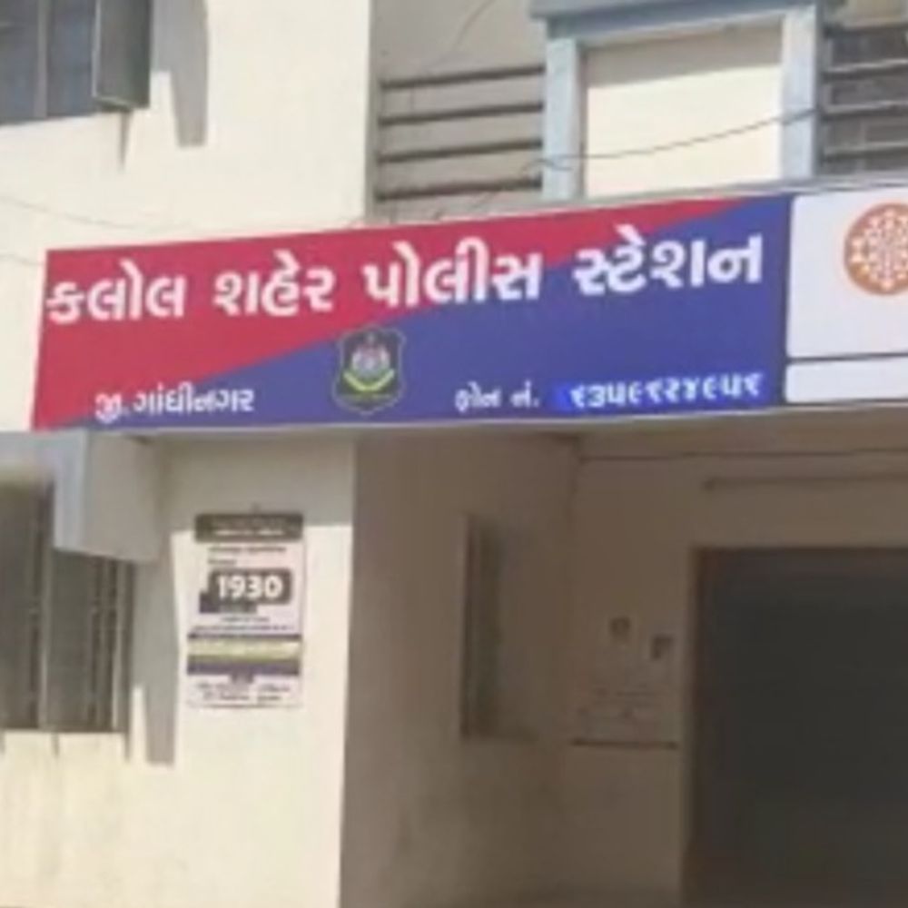 કલોલમાં જ્વેલર્સની દુકાનમાંથી ₹3.93 લાખની ચોરી:પાંચહાટડી બજારમાં તસ્કરોનો તરખાટ, 3 કિલોથી વધુના ચાંદીના દાગીના-રોકડ ચોરી ફરાર