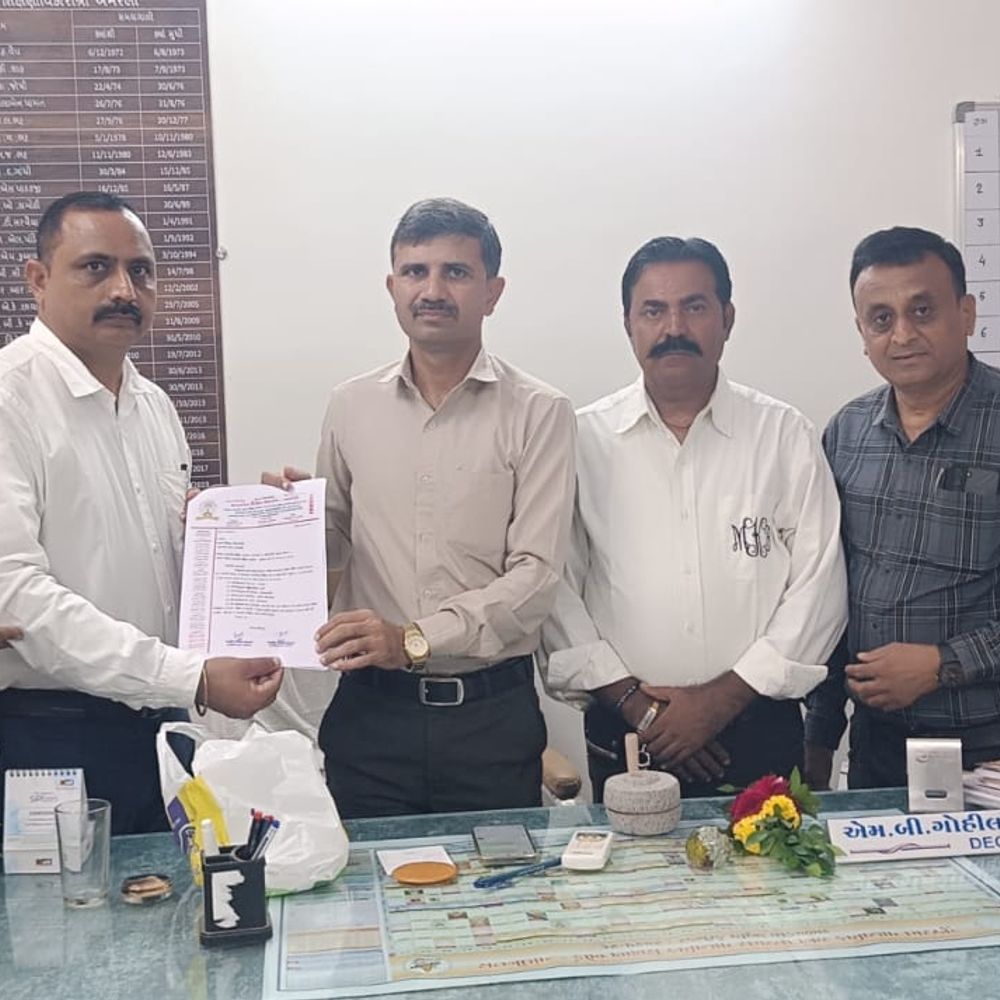 શિક્ષકોની ઓનલાઈન કામગીરીનું ભારણ ઘટાડવા શિક્ષણ અધિકારી સાથે ચર્ચા