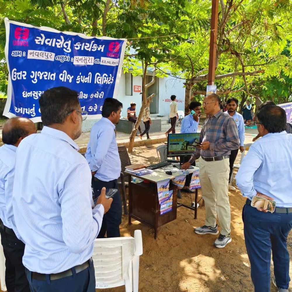 નવલપુર પ્રાથમિક શાળામાં સેવાસેતુ કાર્યક્રમ યોજાયો:ધનસુરા તાલુકાના ક્લસ્ટર ગામોને સેવાસેતુ-2.1 હેઠળ સરકારી સેવાઓનો સીધો લાભ મળ્યો