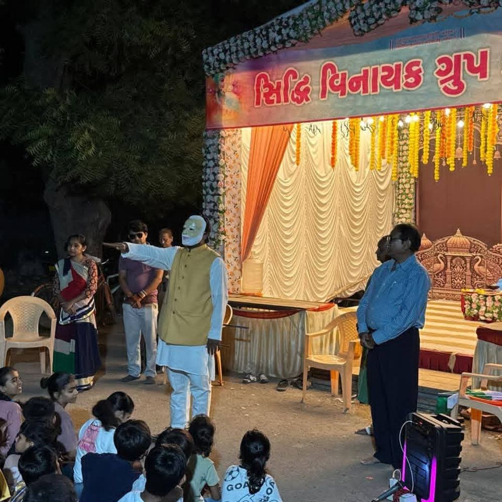 પ્રધાનમંત્રી મોદીના જીવન પર આધારિત 'નમો સેવા ગાથા':સુરેન્દ્રનગરના વોર્ડ 8 માં નાટ્યપ્રસ્તુતિ દ્વારા સેવા અને રાષ્ટ્રનિર્માણનો સંદેશ અપાયો