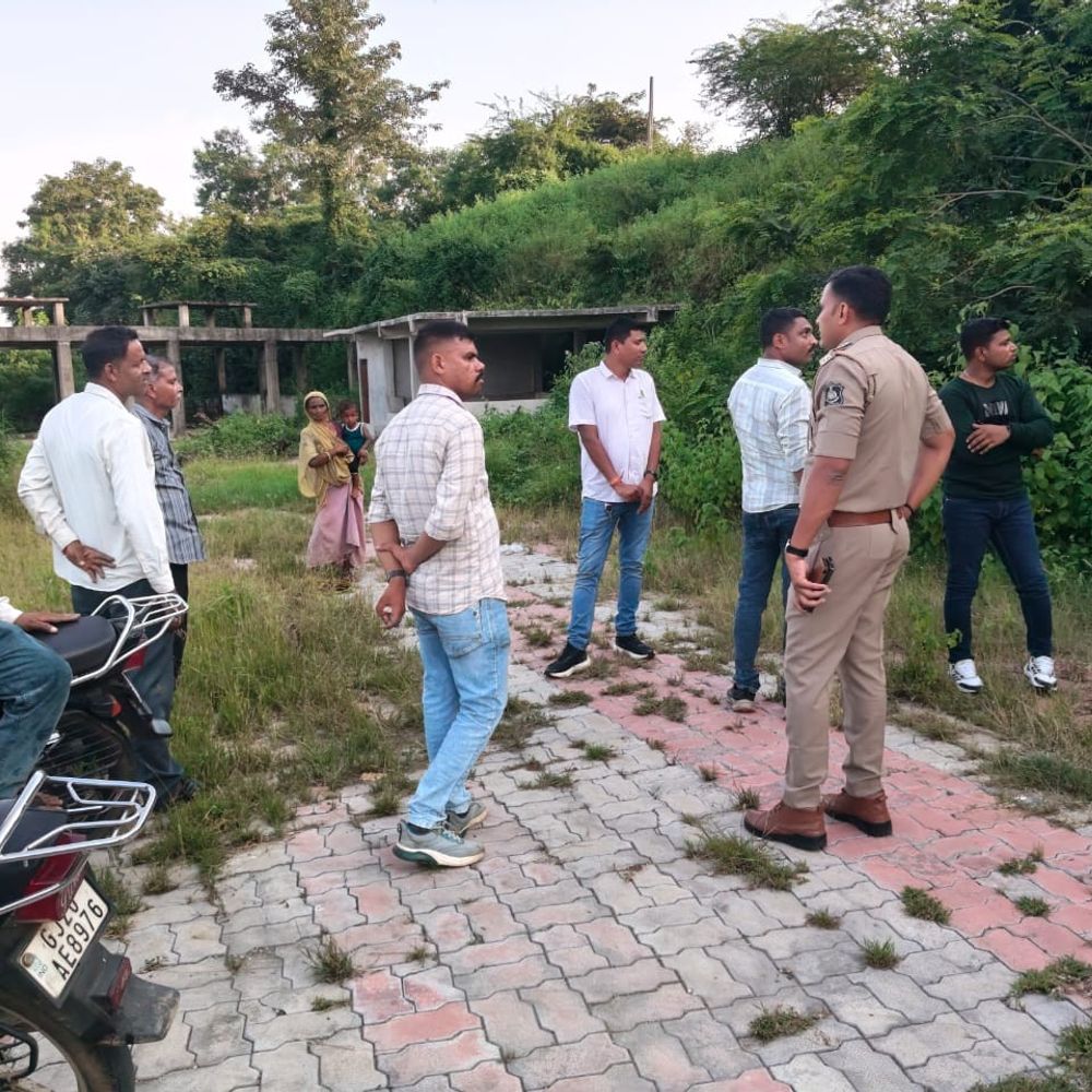 દુધીયામાં વોટરશેડમાંથી વારંવાર કેબલ ચોરી:પોલીસ ઇન્સ્પેક્ટર સંદીપ વસાવાએ સ્થળ મુલાકાત લીધી, તસ્કરોને પકડવા તપાસ તેજ, પંચાયતને 80 હજારનું નુકસાન