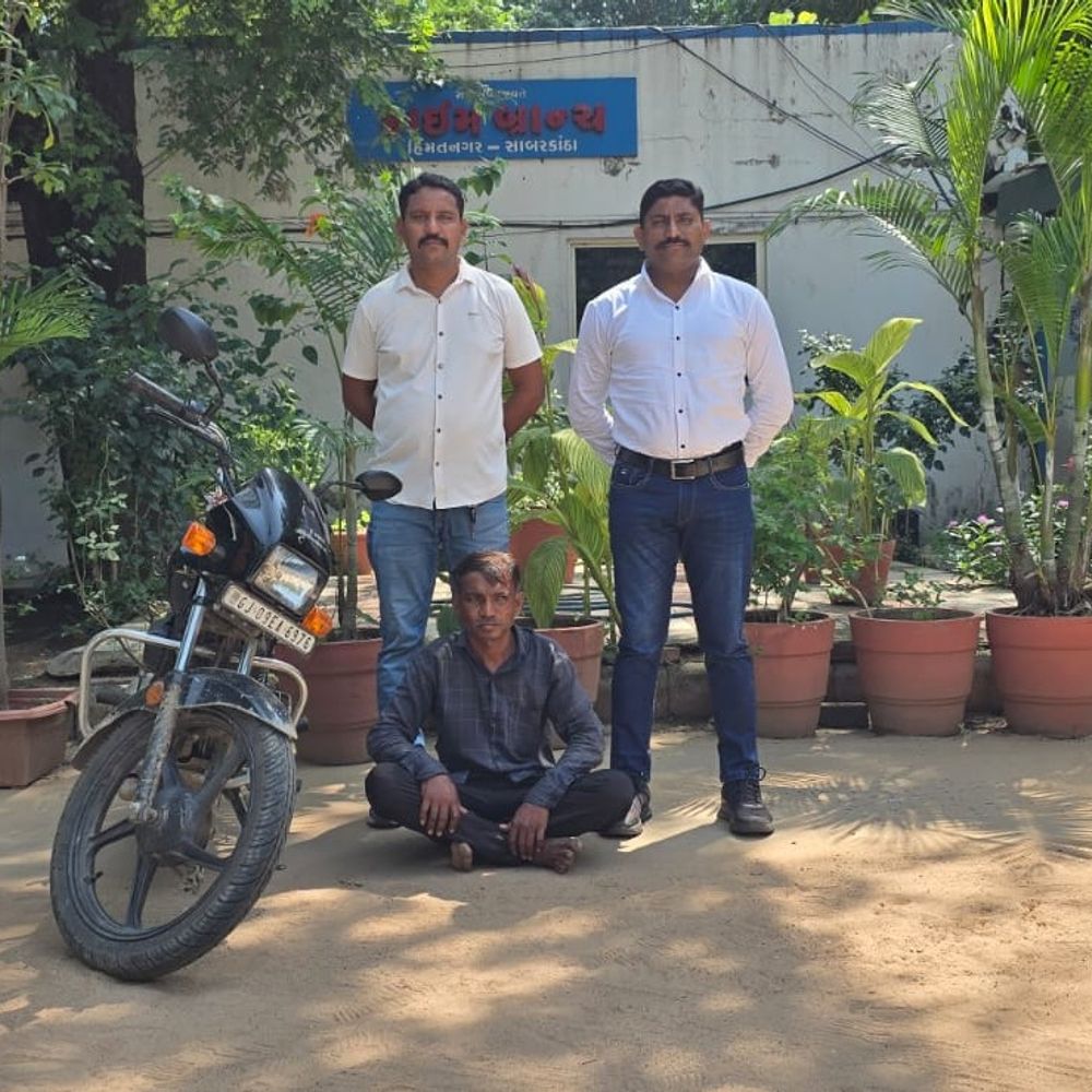 ઈડરના હરીપુરામાં પત્નીની હત્યા કરનાર પતિ ઝડપાયો:હિંમતનગરમાં ચોરાયેલી બાઇક સાથે એક શખ્સ પકડાયો, 40 હજારની સ્પ્લેન્ડર પ્લસ જપ્ત