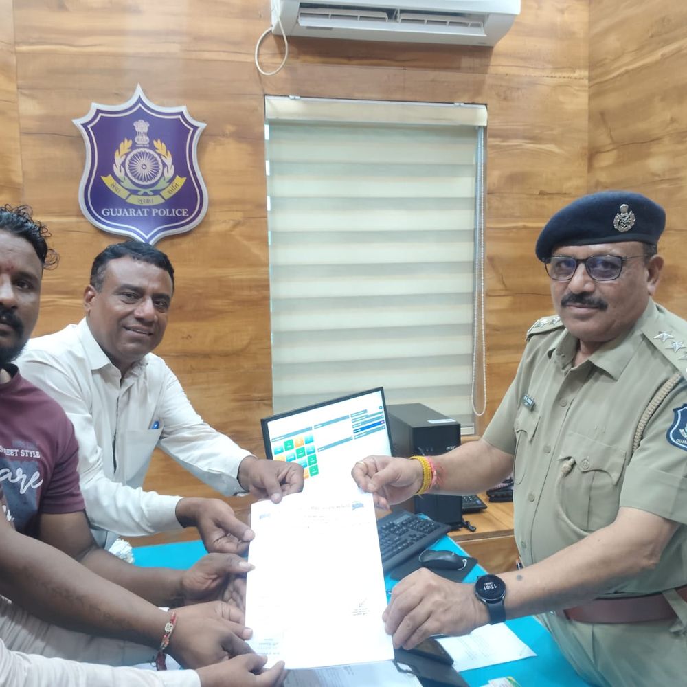 પાલનપુરમાં રિક્ષા ભાડા વિવાદ: ચાલકોમાં મનભેદ, અરાજકતા ફેલાવનારા સામે કાર્યવાહીની માંગ