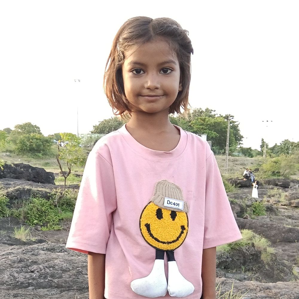 સિંહ બાદ હવે દીપડાના હુમલામાં 5 વર્ષની બાળકીનું મોત:જૂનાગઢમાં ફળિયામાં રમતી પ્રિશાને ખેતરમાં ખેંચી ગયો, 2 કલાકે મૃતદેહ મળ્યો; રડી રડીને પરિવાર બેહાલ