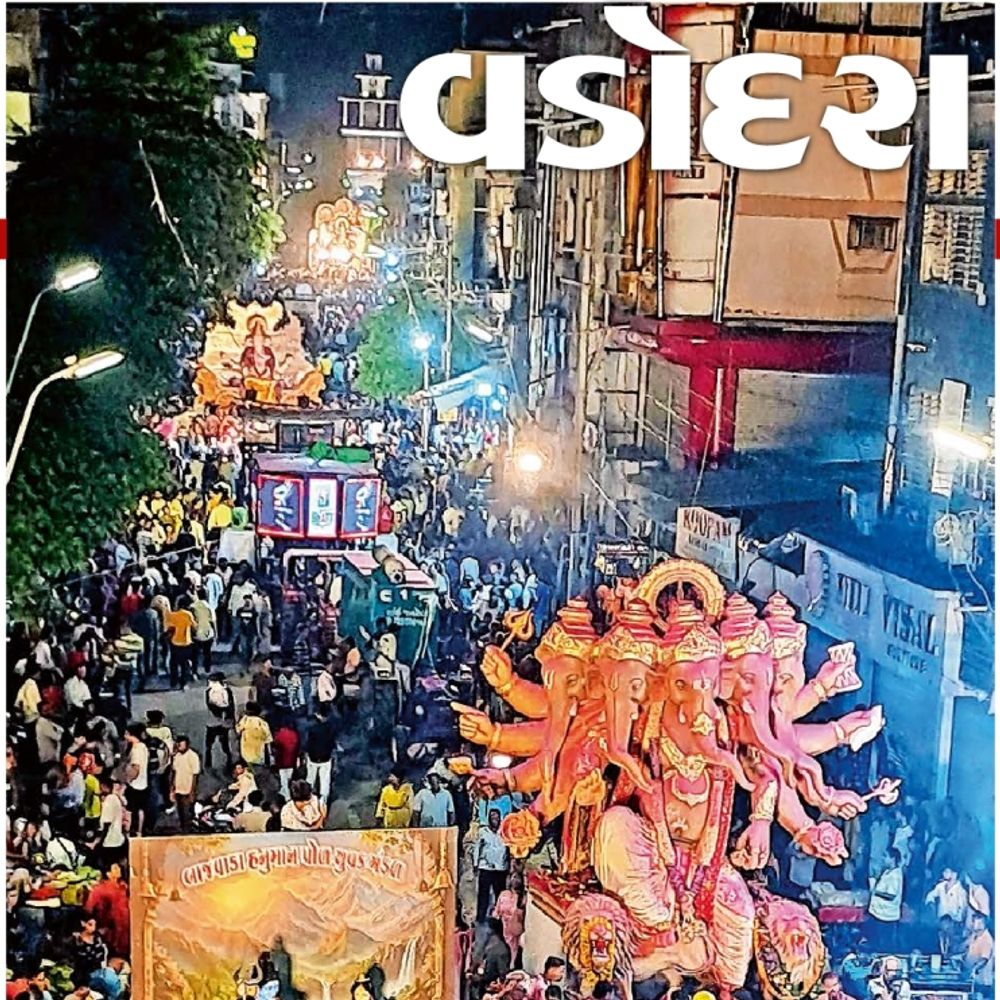 ભાવભરી વિદાય: મુહૂર્ત બદલાયાં, સાંજે 4 સુધીમાં 2 હજાર, તે પછી 4 કલાકમાં 8300 મૂર્તિનું વિસર્જન