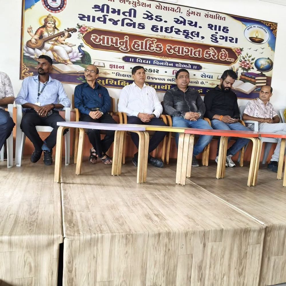 વલસાડમાં તાલુકા કક્ષાની ચિત્ર-વક્તૃત્વ સ્પર્ધા યોજાઈ:સેવા સંકલ્પ અભિયાન અંતર્ગત વિદ્યાર્થીઓએ ઉત્સાહભેર ભાગ લીધો, વિજેતાઓ જિલ્લા કક્ષાએ જશે