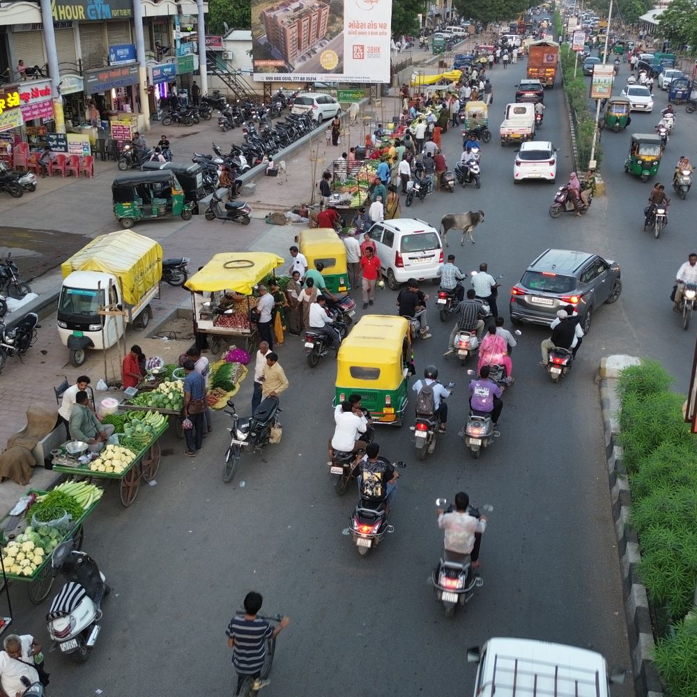 મહેસાણા: 60 દિવસનો નો-વેન્ડિંગ ઝોન, પણ લારીઓનો અડિંગો યથાવત
