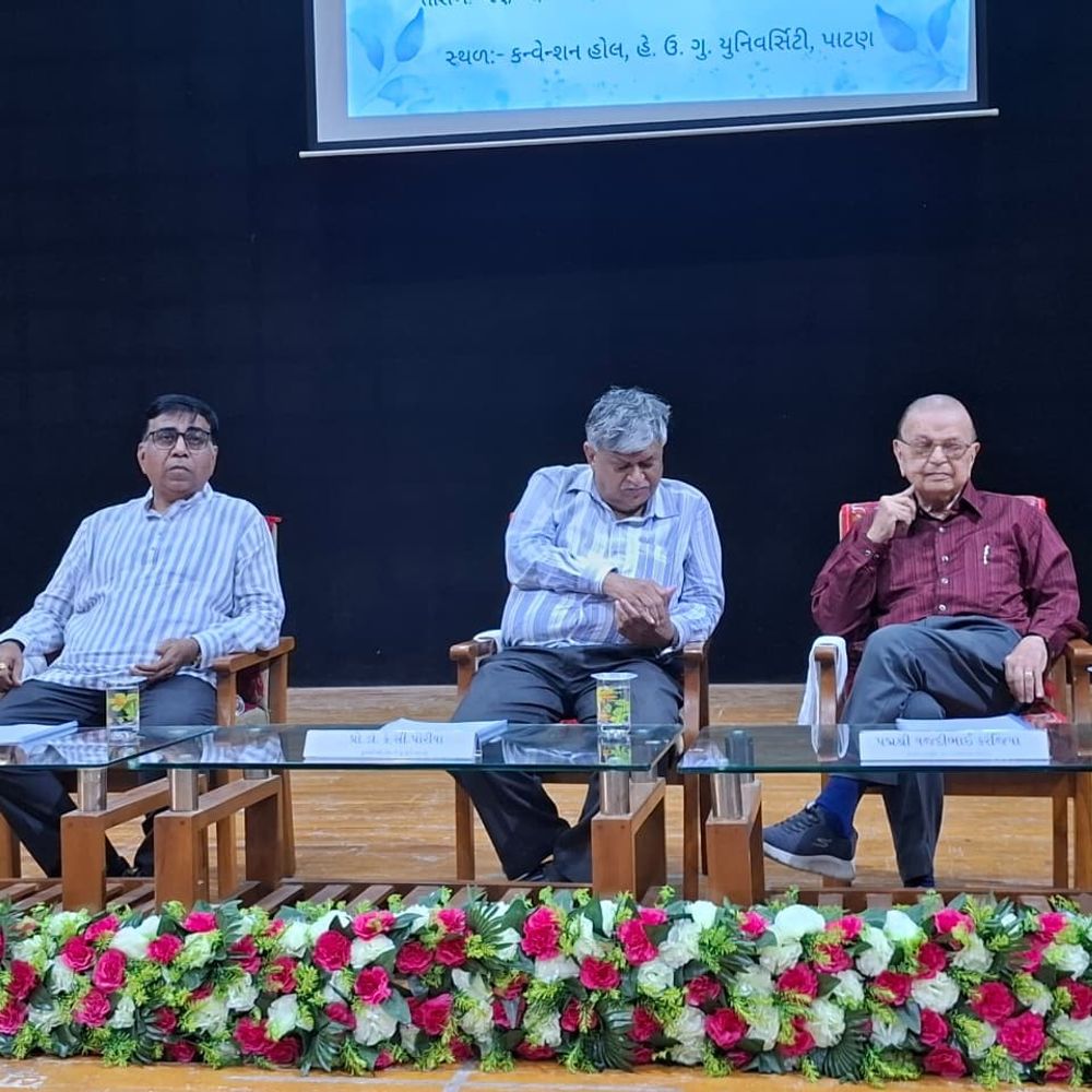 પદ્મશ્રી યઝદી કરંજીયાનો વિદ્યાર્થીઓને સંદેશ:નાની મુશ્કેલીઓથી હતાશ ન થવા અને જીવનમાં હાસ્ય-આશાવાદ જાળવવા અપીલ કરી