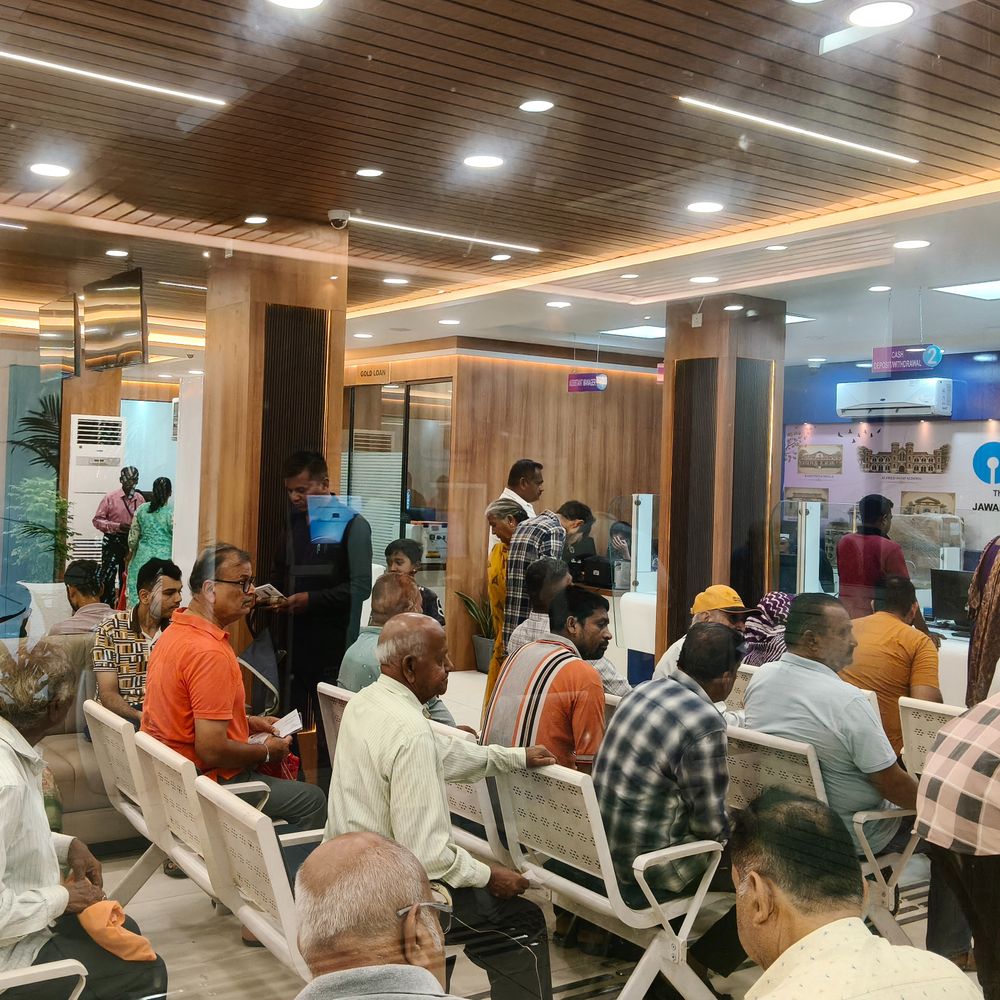 ગુજરાતના 50 હજાર કર્મચારીઓની સોમવારથી 3 દિવસ હડતાલ:રાજકોટમાં આજે રવિવારે બેંકો શરૂ, 28 થી 30 સપ્ટેમ્બર હડતાલથી કરોડોના વ્યવહારો ખોરવાઈ જશે