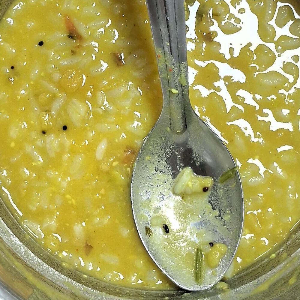 સિવિલ હોસ્પિટલના ભોજનમાં જીવાત !:રાજકોટનો વિડિયો વાયરલ થતા દિવ્યભાસ્કરનું રિયાલિટી ચેક, રસોડામાં સ્વચ્છતા પણ સડેલા બટેટા મળ્યા, દર્દીના સગાએ અપૂરતી સુવિધાનો લગાવ્યો આરોપ