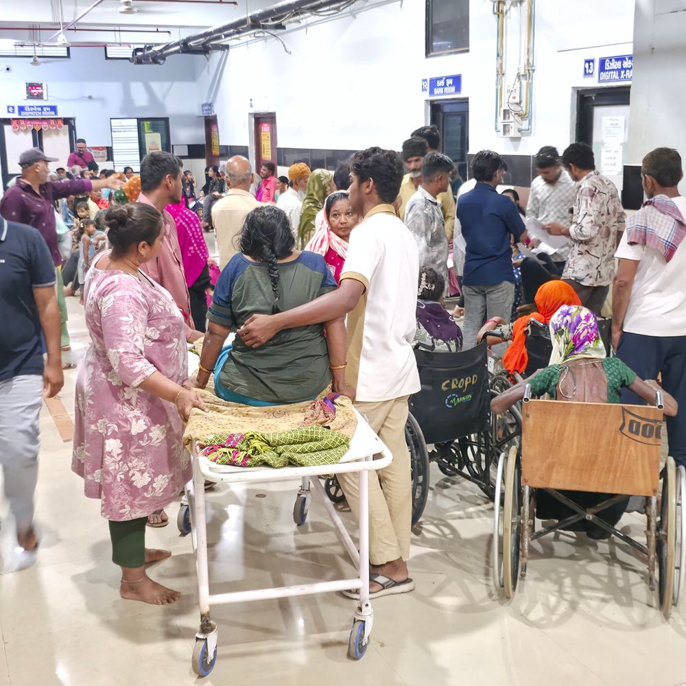 ભાસ્કર વિશેષ:એક્સ-રે અને સોનોગ્રાફી કરાવવા માટે દર્દીઓને કલાકો સુધી રાહ જોવી પડે કારણ.. સિવિલમાં માત્ર 1-1 મશીન ચાલુ