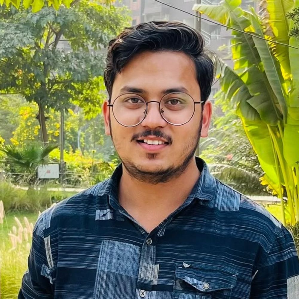 રોનક જોષીએ એક જ વર્ષમાં બે સરકારી પરીક્ષા પાસ કરી:કચ્છ યુનિવર્સિટીના વિદ્યાર્થીએ GPCB અને ફોરેન્સિક સાયન્સમાં મેળવ્યા ટોપ રેન્ક