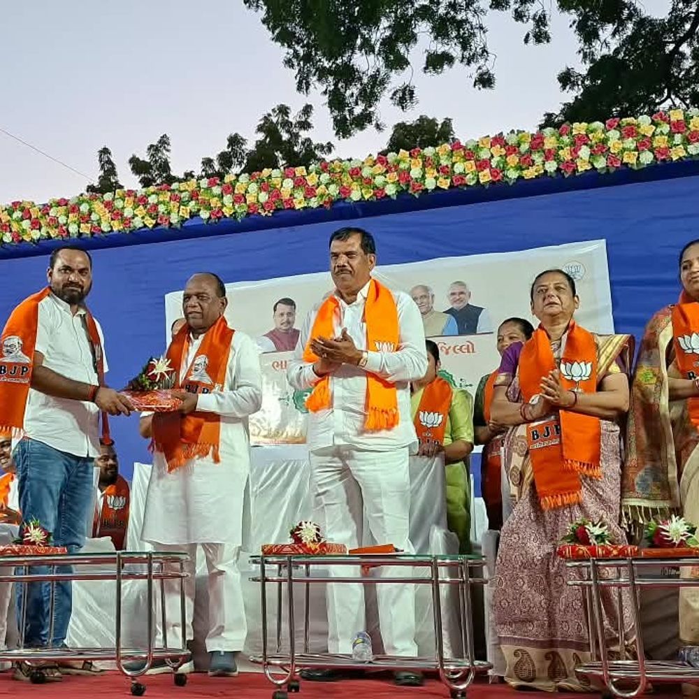 ભાજપમાં રહીને આમ આદમી પાર્ટી સાથે દોસ્તી નહીં ચાલે:રાજપીપળામાં અભિવાદન સમારોહમાં સાંસદ મનસુખ વસાવાની કાર્યકરોને આકરી ચેતવણી