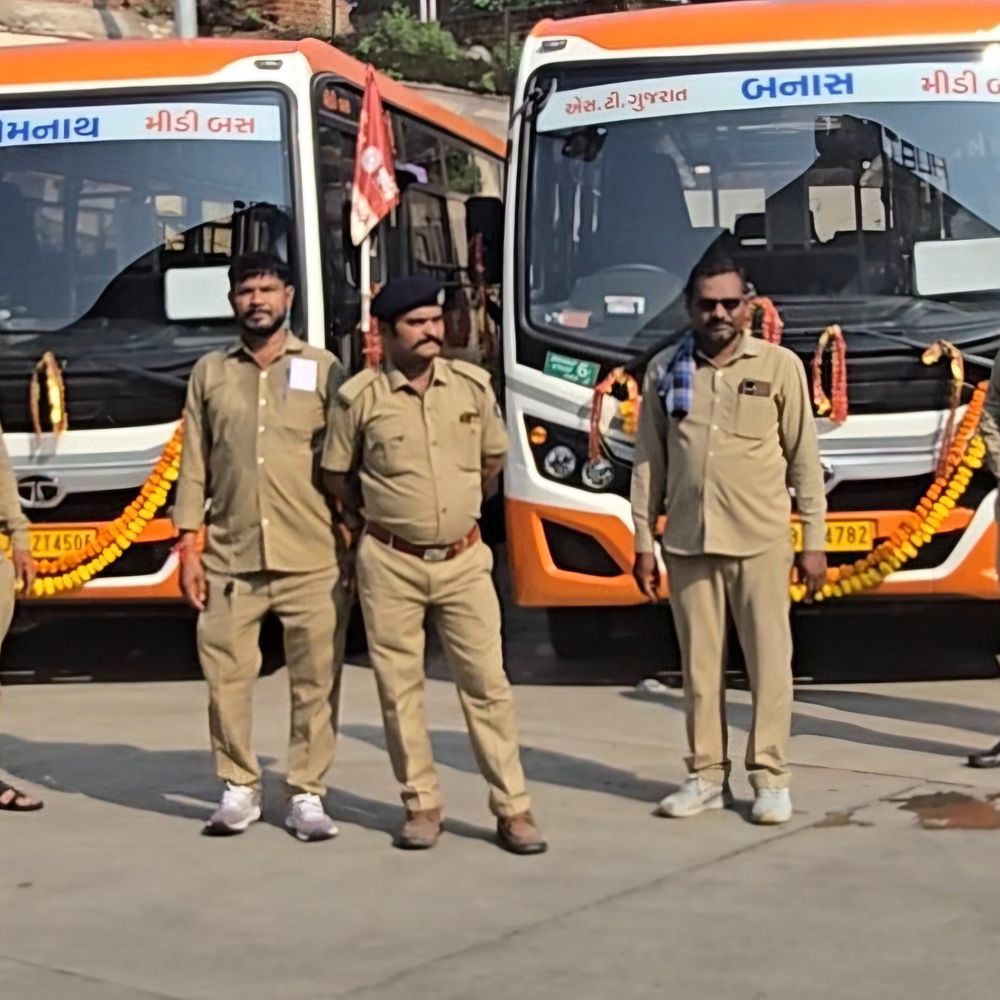 અંબાજી ભાદરવી પૂનમના મેળા માટે 13 લાખ મુસાફરોને લાભ લીધો:30 હજાર એક્સ્ટ્રા ટ્રીપોથી એસટી નિગમને 9.51 કરોડની આવક થઈ
