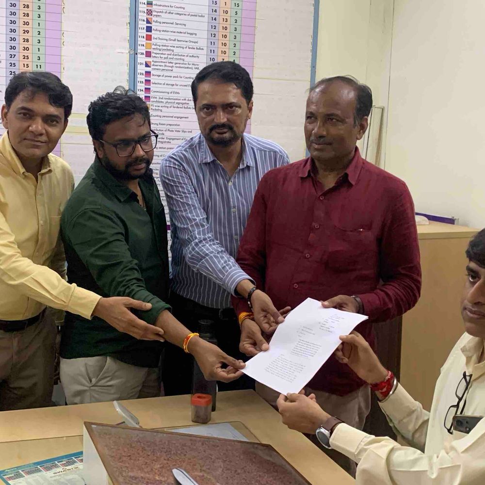 જામનગરના ગીતામંદિર પાસે ગરબા મહોત્સવને મંજૂરી ન આપવા માંગ:સ્થાનિકોએ કલેક્ટરને આવેદનપત્ર આપી પાર્કિંગ, ટ્રાફિક અને અવાજ પ્રદુષણની સમસ્યા જણાવી