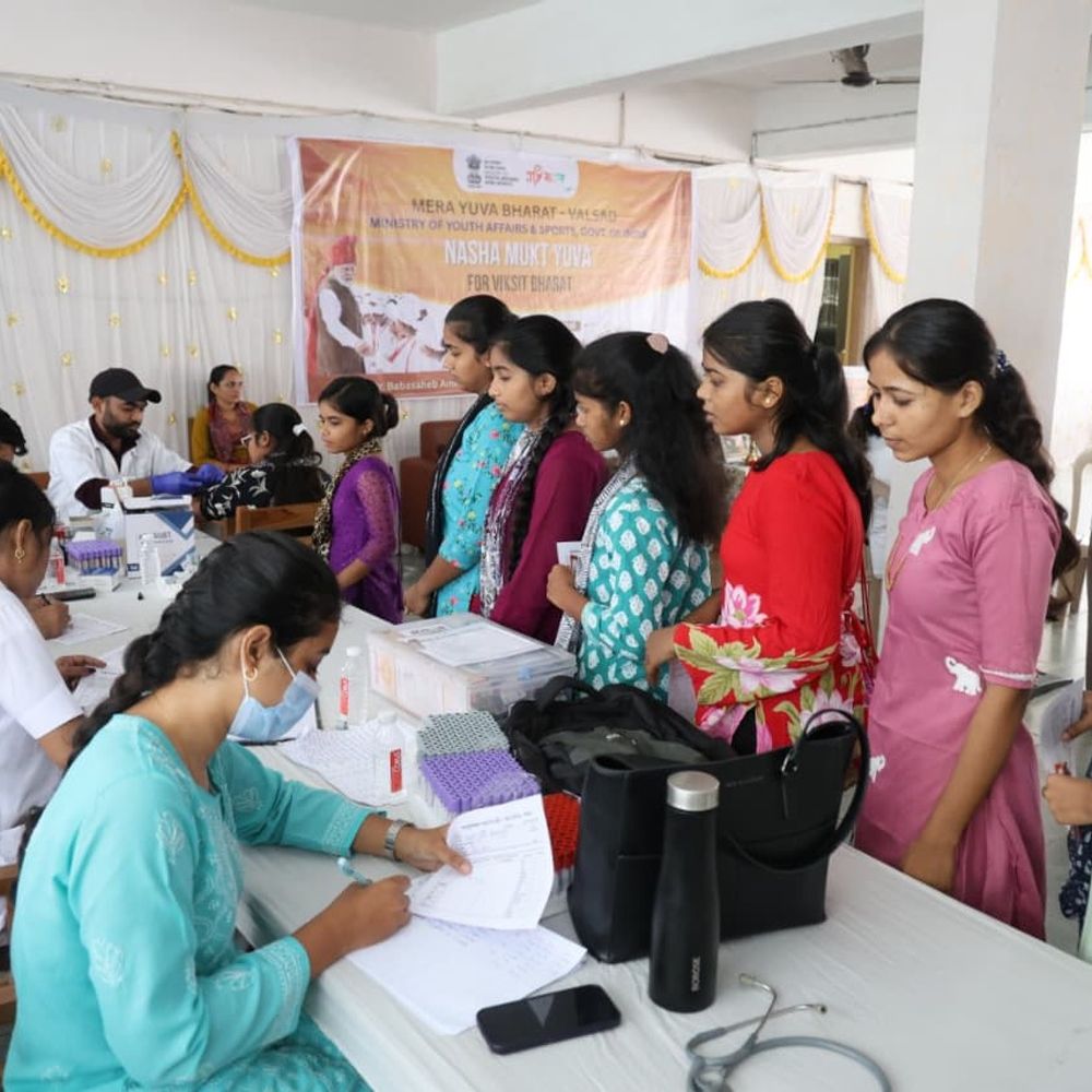 તિથલ રોડની ગર્લ્સ હોસ્ટેલમાં 200થી વધુ વિદ્યાર્થિનીનું આરોગ્ય પરીક્ષણ:નશામુક્ત યુવા–વિકસિત ભારત અભિયાન હેઠળ 'માય હેલ્થ માય પ્રાઇડ' કાર્યક્રમ યોજાયો