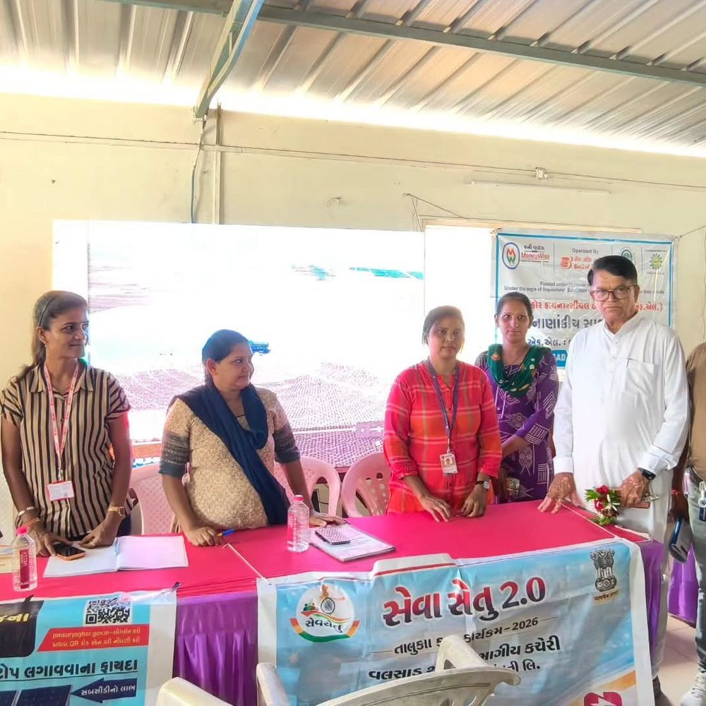 ધારાસભ્ય ભરત પટેલે આંગણવાડીના બાળકોની મુલાકાત લીધી:ગુંદલાવ હાઈસ્કૂલ ખાતે સેવા સેતુ કાર્યક્રમમાં હાલચાલ પૂછ્યા અને વિકાસનો સંકલ્પ કર્યો