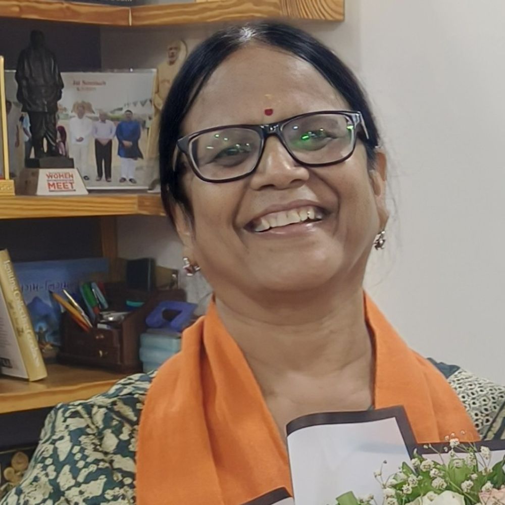 વર્ષાબેન દોશીના સન્માન માટે સુરેન્દ્રનગરમાં અભિવાદન સમારોહ:2 ઓક્ટોબરે બપોરે 3 વાગ્યે GIDC વઢવાણના મેડિકલ હોલમાં યોજાશે