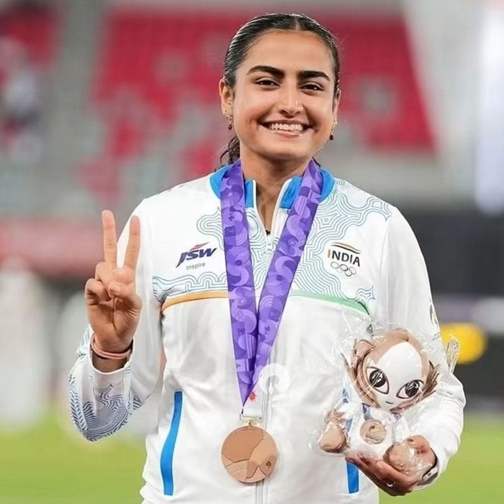 હરિતા ભદ્રાએ એશિયન ગેમ્સમાં કાંસ્ય ચંદ્રક જીત્યો:200 મીટર દોડમાં કચ્છ સાથે દેશનું ગૌરવ વધાર્યું