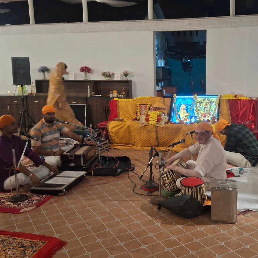 કદવાલ દરબારગઢમાં સ્વર્ગસ્થ ઠાકોર સાહેબ જીતેન્દ્રસિંહજીના જન્મદિવસ નિમિત્તે સુંદરકાંડ:કુંવર જય પ્રતાપસિંહજી અને રાજ પરિવાર દ્વારા આયોજન, કાકણપુરના મહારાજે 2027મો પાઠ કર્યો