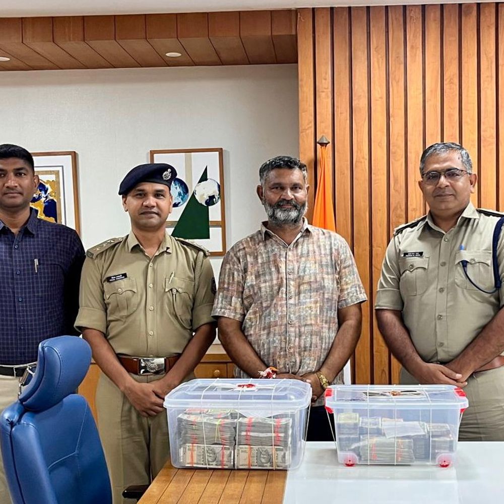 મોરબીમાં શેરબજારમાં રોકાણના નામે 86.25 લાખની છેતરપિંડી:ત્રણ આરોપીઓની ધરપકડ, SPની હાજરીમાં 61 લાખ મૂળ માલિકને સોંપાયા
