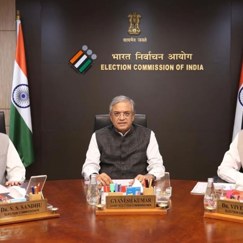 SIR પૂર્ણ થયેલા રાજ્યોમાં ફોર્મ-6માંથી ઘોષણા પત્ર દૂર કરાયું:પૂછવામાં આવ્યું હતું- શું 2003માં માતા-પિતા મતદારો હતા, બે ચૂંટણી કમિશનરોએ વાંધો ઉઠાવ્યો હતો