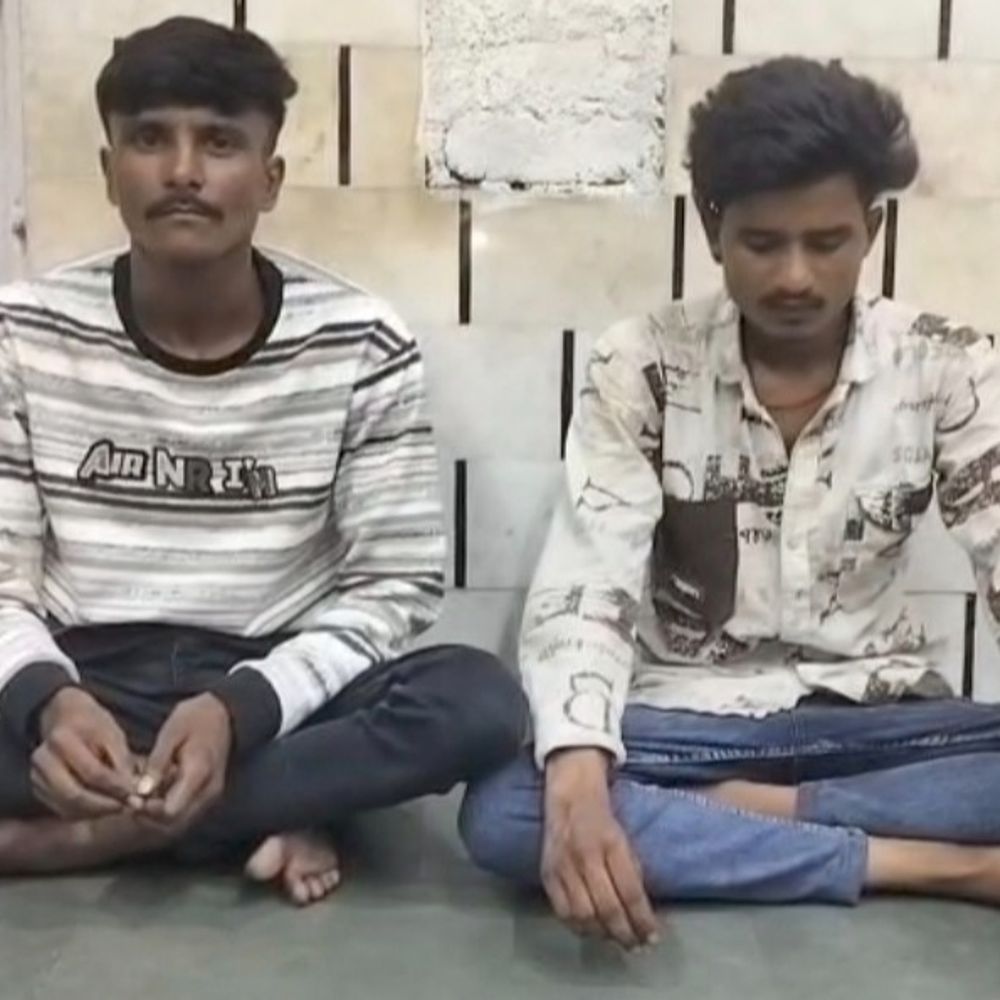 નિર્મળનગરમાં જૂની અદાવતે યુવક પર હુમલો કરનારા બે ઝડપાયા:લારી પર નાસ્તો કરી રહેલા યુવકને ચાર શખ્સોએ છરીના ઘા ઝીકી, ઢીકાપાટુનો માર માર્યો