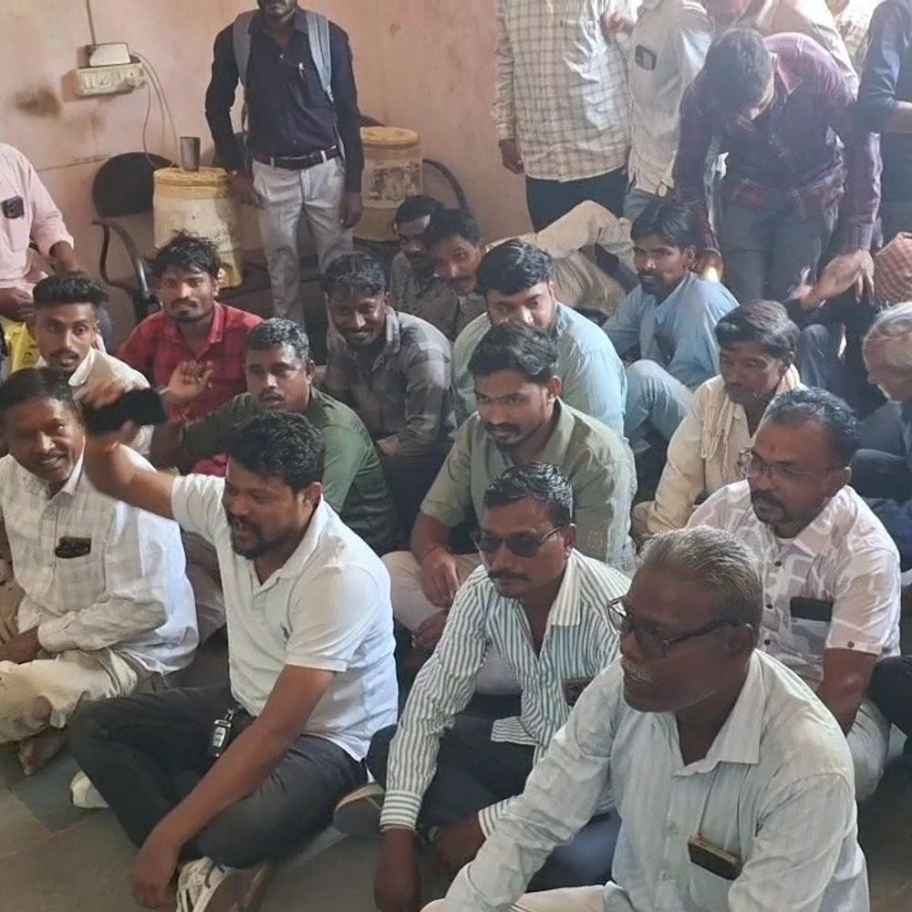 ડોલરીયા પંથકના ખેડૂતો MGVCL પર ધરણા પર બેઠા:ખેતી માટે પૂરતી વીજળીની માંગ, બે દિવસમાં વીજળી ન મળે તો આંદોલન