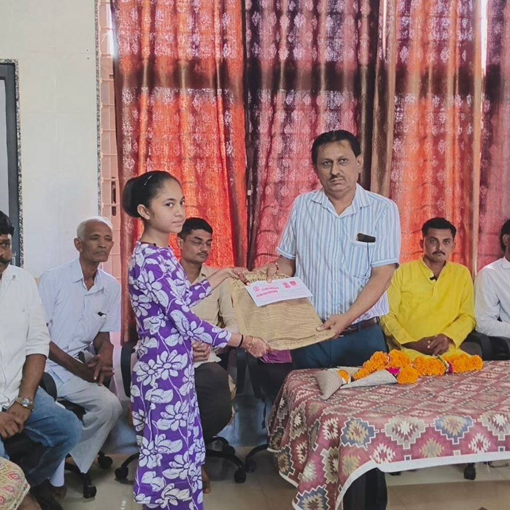 નિર્ધાર ટ્રસ્ટે વિધવા-જરૂરિયાતમંદ મહિલાઓ માટે 15મી બેન્ચ શરૂ કરી:બ્યુટી પાર્લર, સિલાઈ અને કમ્પ્યુટર તાલીમ અપાશે; પૂર્વ ચેરમેન જીતેન્દ્રસિંહ ચાવડા અધ્યક્ષસ્થાને આયોજન