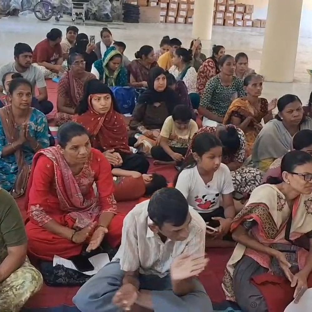 દિવ્યાંગોને સાધન સહાય વિતરણ કરાય:જૂનાગઢમાં ગાંધી જયંતી અને સેવા પખવાડિયા નિમિત્તે શિશુમંગલ ખાતે યોજાયેલા કાર્યક્રમમાં 150 થી વધુ દિવ્યાંગ લાભાર્થીઓને સાધન સહાયનું વિતરણ કરવામાં આવ્યું.