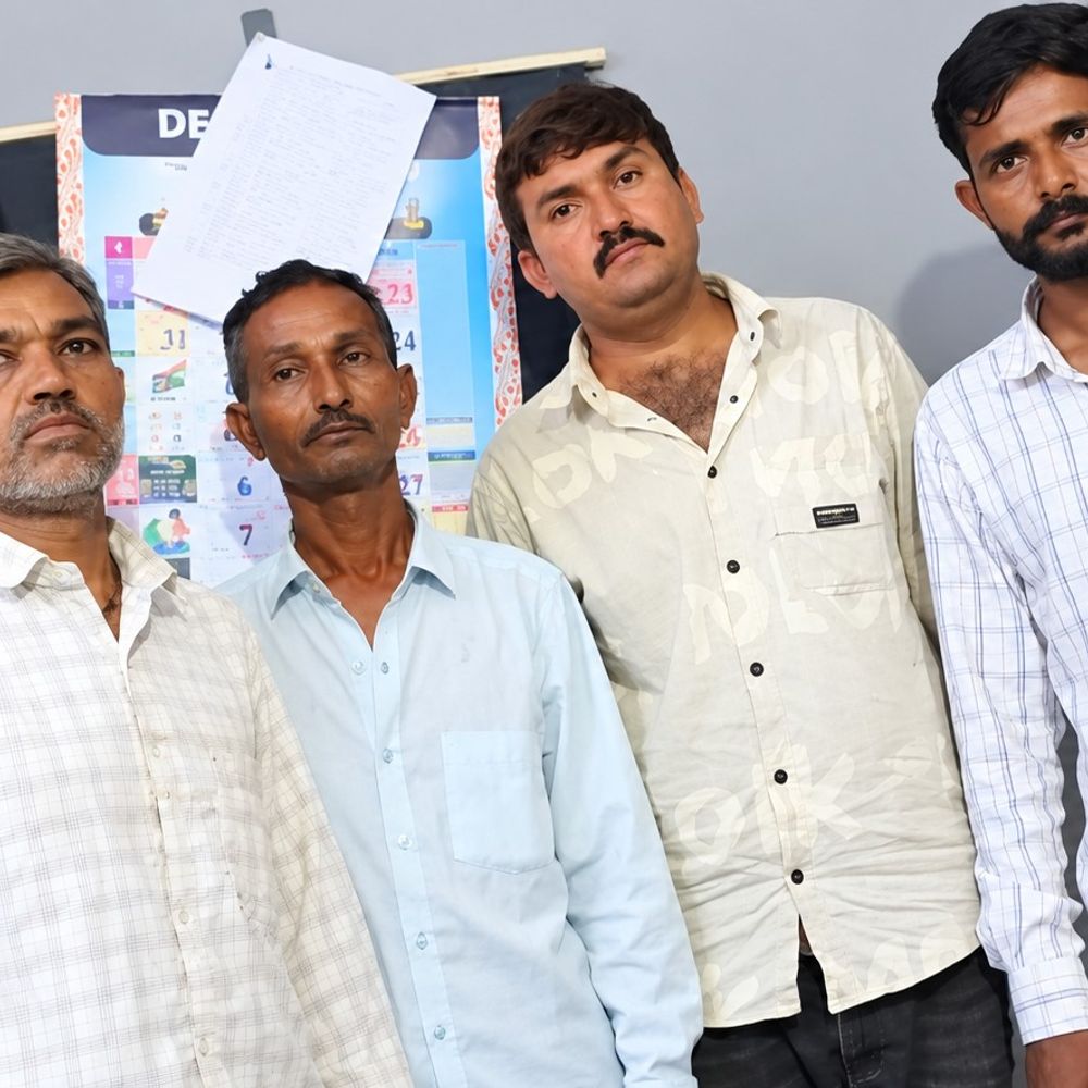 રાજપરની સીમમાં તીનપત્તીનો જુગાર રમતા 4 પકડાયા:21,300 રોકડ, 4 મોબાઈલ સહિત 37,300નો મુદ્દામાલ જપ્ત, 5 ફરાર થયા