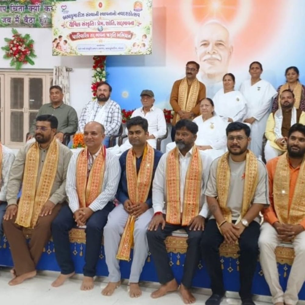 બોટાદમાં બ્રહ્માકુમારી સંસ્થાએ કલાકારોનું સન્માન કર્યું:વૈશ્વિક સંસ્કૃતિ પ્રેમ શાંતિ સદભાવના પ્રોજેક્ટ અંતર્ગત સાંસ્કૃતિક કાર્યક્રમ પણ યોજાયો