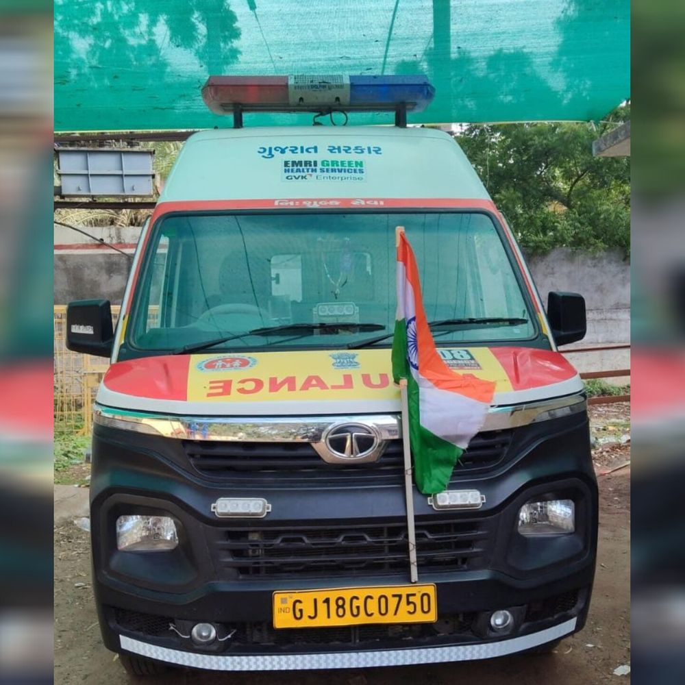 માતાના મઢ યાત્રામાં 108 એમ્બ્યુલન્સ બનશે ભક્તોની સુરક્ષા ઢાલ:સામખીયારીથી નારાયણ સરોવર સુધી ખાસ વ્યવસ્થા, રસ્તામાં નિશ્ચિત અંતરે એમ્બ્યુલન્સ તૈનાત