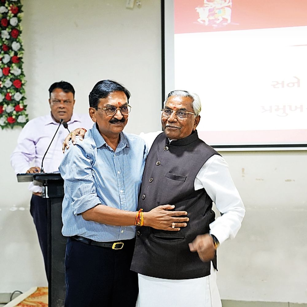 પૂર્વ IAS મહેન્દ્રભાઈ પટેલ: નવી પેઢીને શિક્ષણ-કારકિર્દી અને વૈશ્વિક હરીફાઈ માટે તૈયાર કરવાની પ્રતિબદ્ધતા