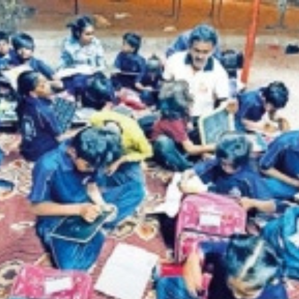 ‘ભાઈબંધની નિશાળ’ – ફૂટપાથ પરના બાળકોના ઉજ્જવળ ભવિષ્ય માટે એક અનોખો પ્રયાસ